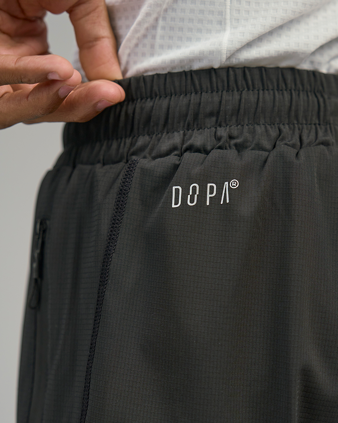 Logo DOPA refletivo